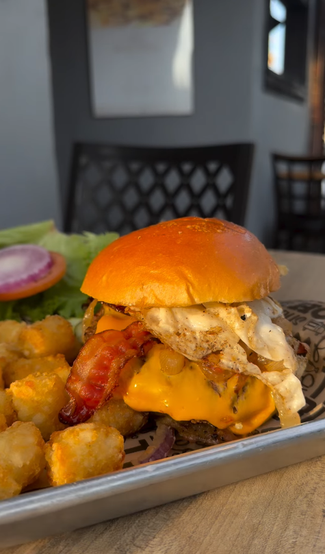 Burger Boys Bar & Grill burger